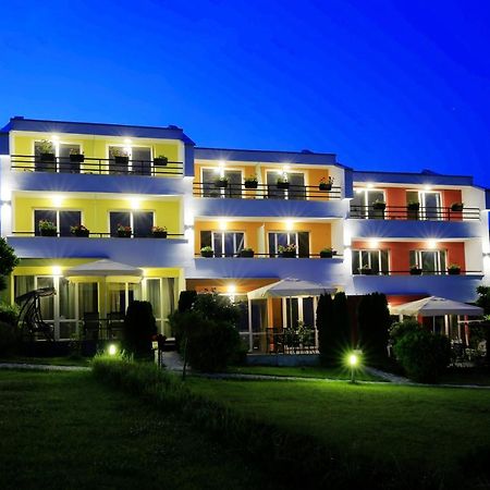 Stayinn Rainbow Houses Beachfront By Asteri Hotels Sunny Beach Exterior photo
