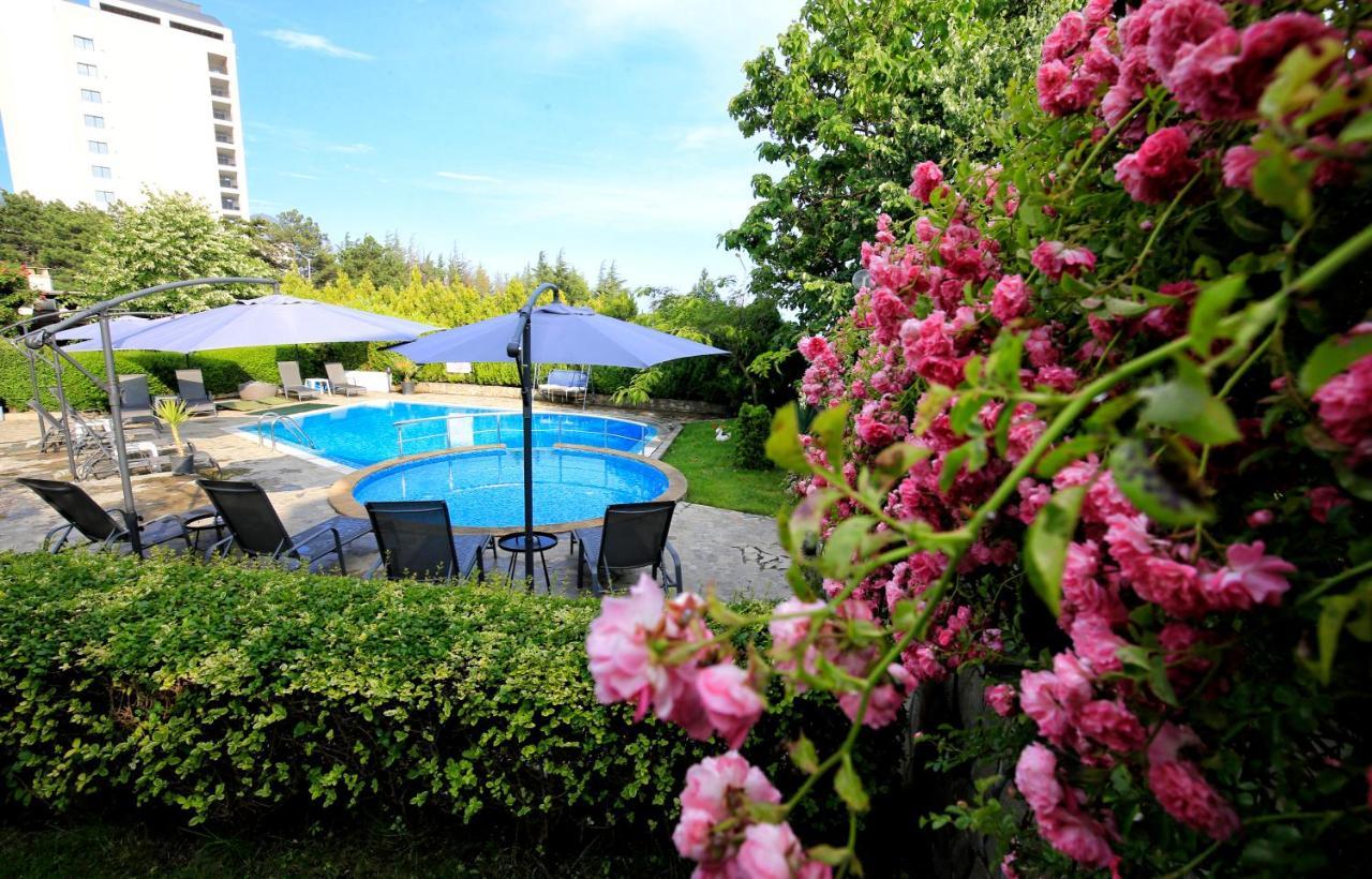 Stayinn Rainbow Houses Beachfront By Asteri Hotels Sunny Beach Exterior photo