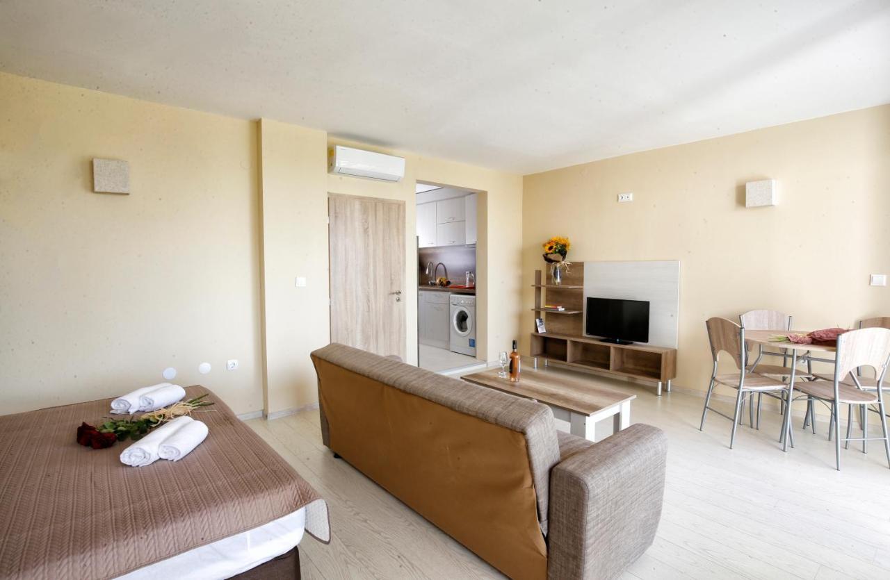 Stayinn Rainbow Houses Beachfront By Asteri Hotels Sunny Beach Exterior photo